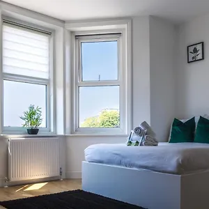 306, The Kove, West Hill Road Apartment